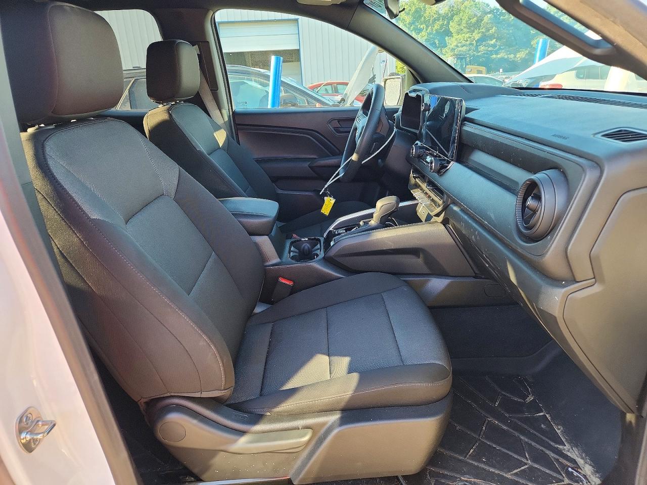 2025 CHEVROLET COLORADO — Фото 7 из 12