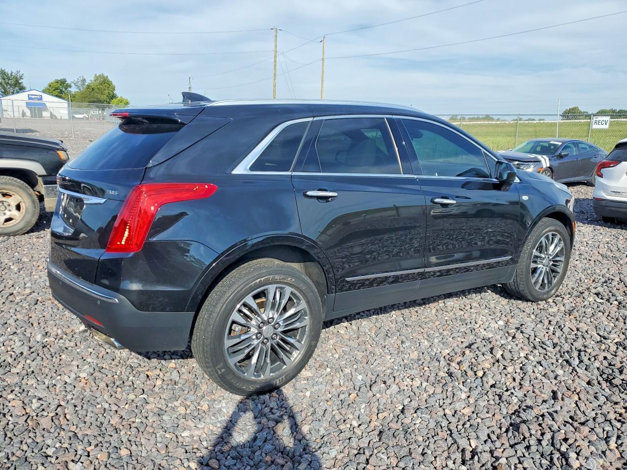 2017 CADILLAC XT5 PREMIUM LUXURY — Фото 3 из 13