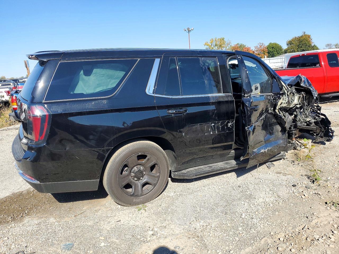 2025 CHEVROLET TAHOE K1500 PPV — Фото 3 из 14