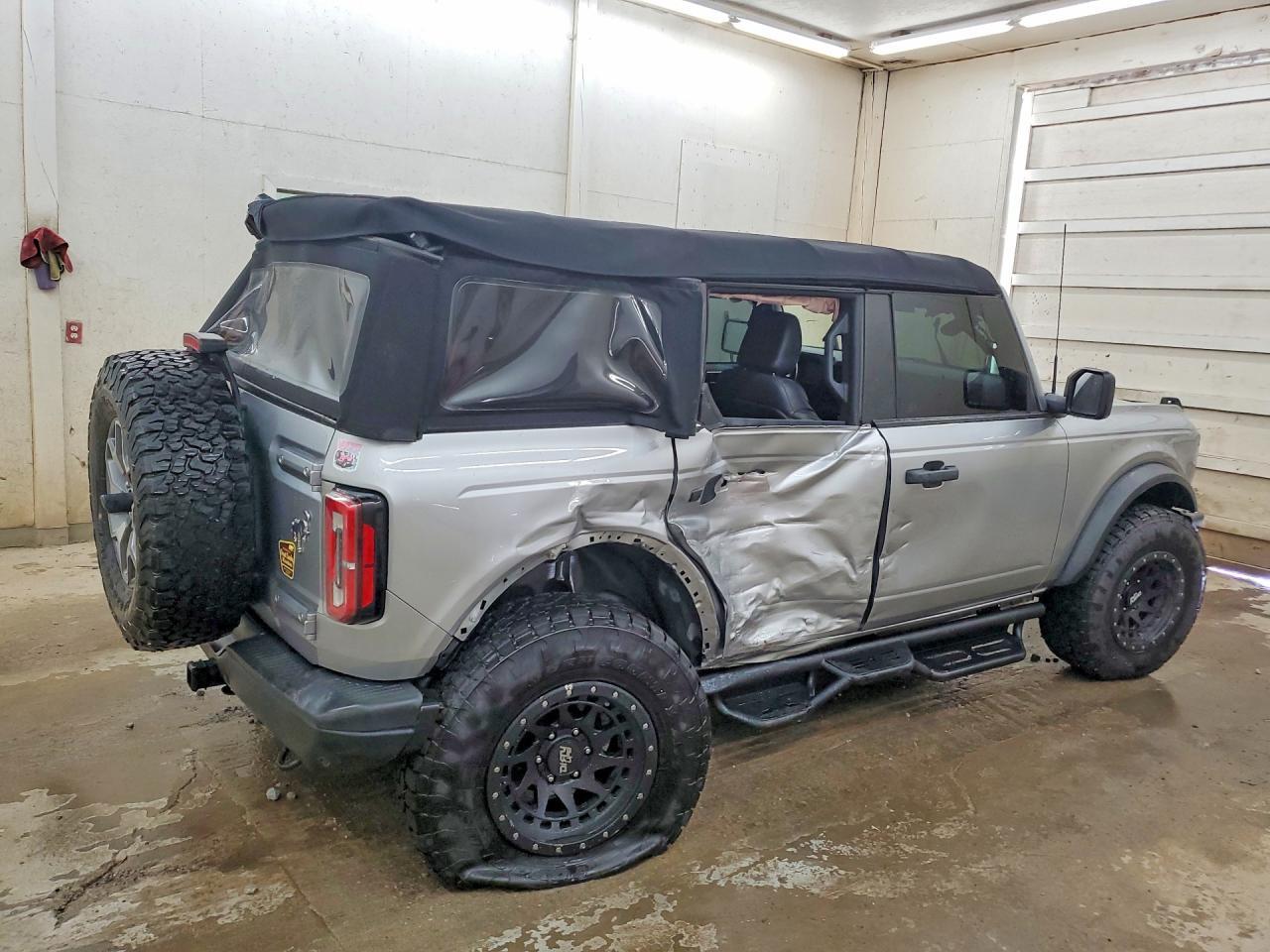 2021 FORD BRONCO BASE — Фото 3 из 14