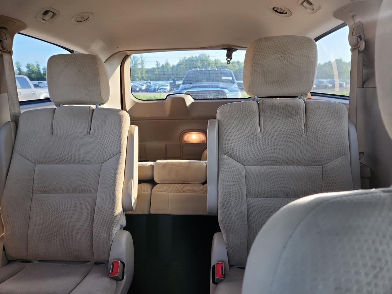 2016 DODGE GRAND CARAVAN SXT — Фото 10 из 13
