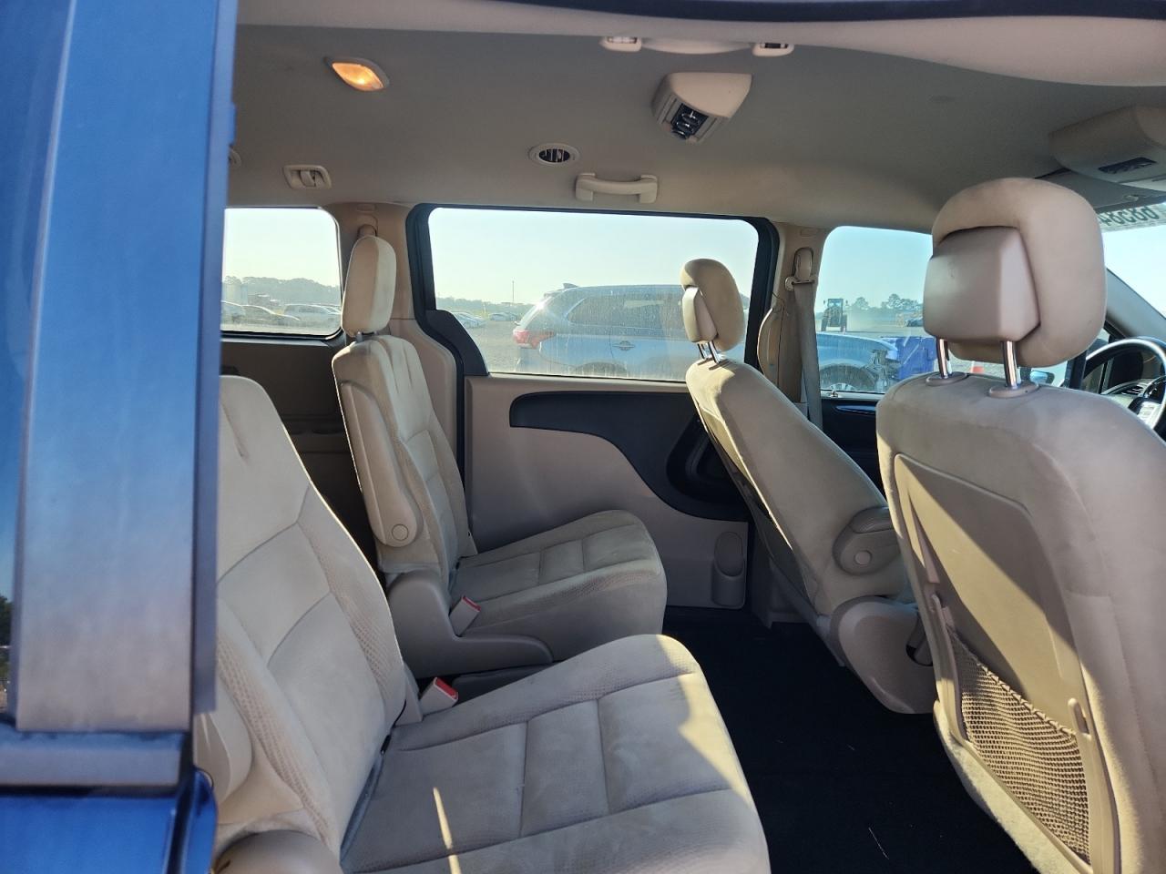 2016 DODGE GRAND CARAVAN SXT — Фото 11 из 13