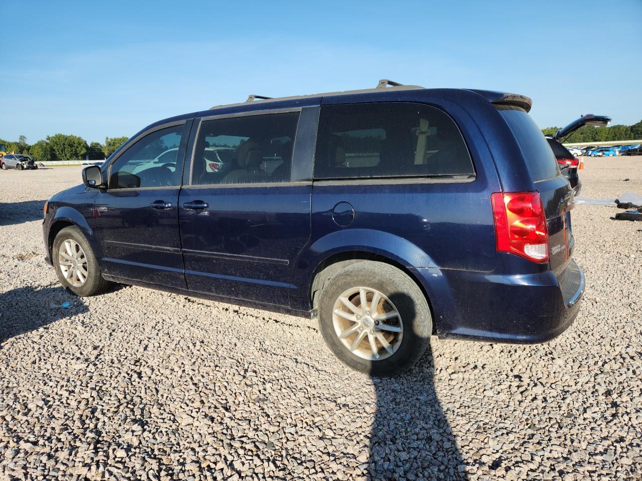2016 DODGE GRAND CARAVAN SXT — Фото 2 из 13