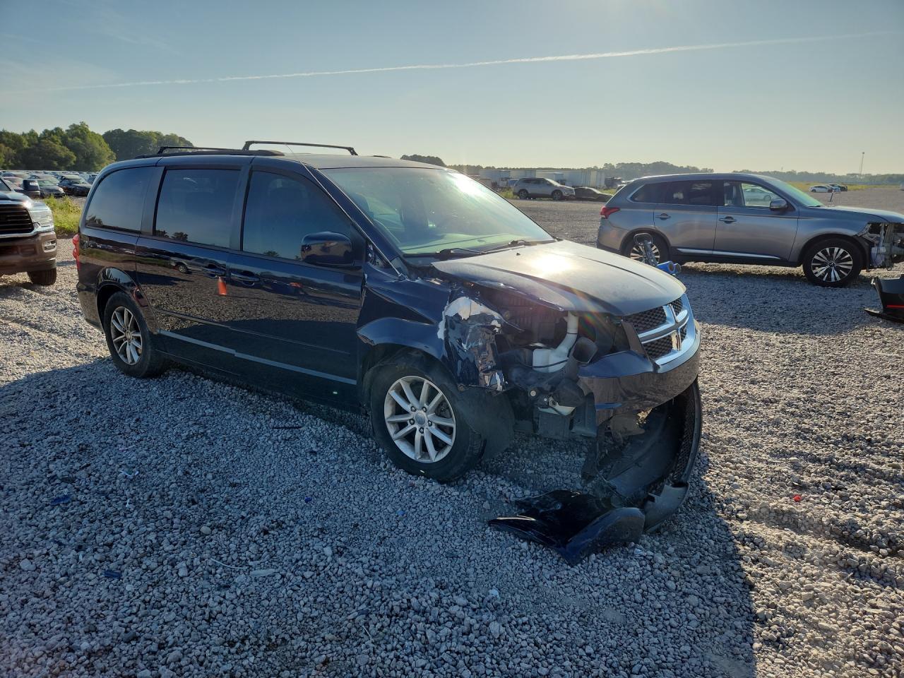 2016 DODGE GRAND CARAVAN SXT — Фото 4 из 13