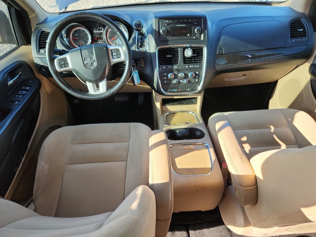 2016 DODGE GRAND CARAVAN SXT — Фото 8 из 13