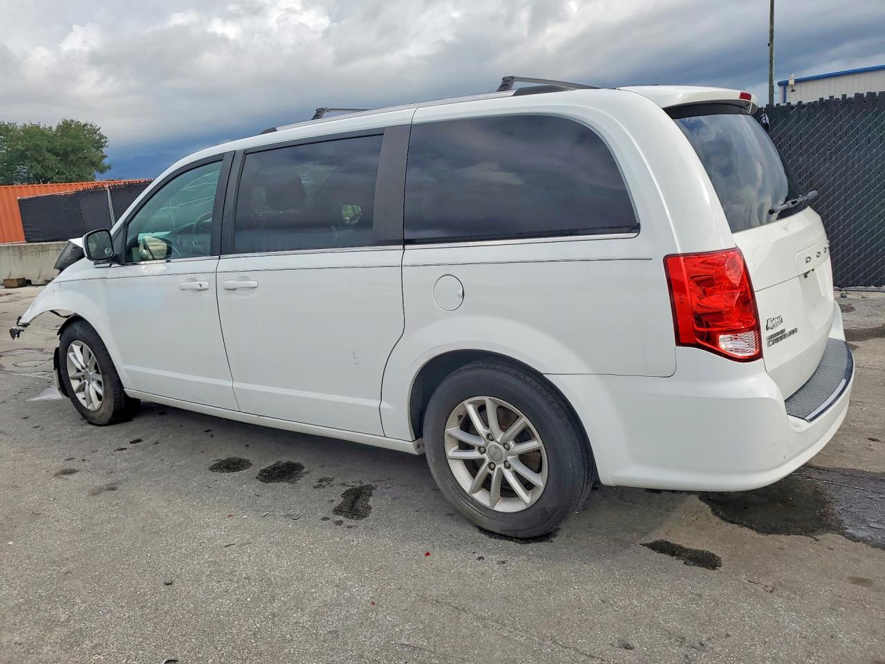 2019 DODGE GRAND CARAVAN SXT — Фото 2 из 14