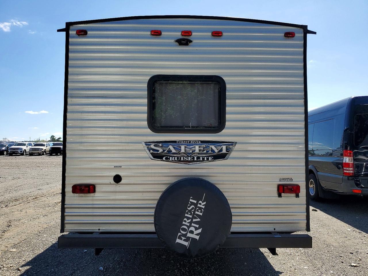 2022 FOREST RIVER SALEM CRUISE LITE CAMPER — Фото 8 из 10