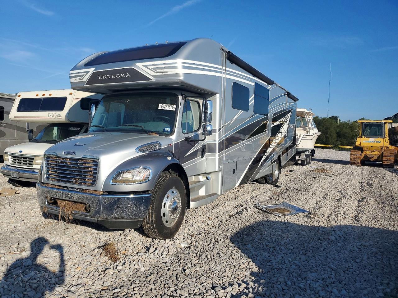 2022 FREIGHTLINER S2RV RV — Фото 2 из 10