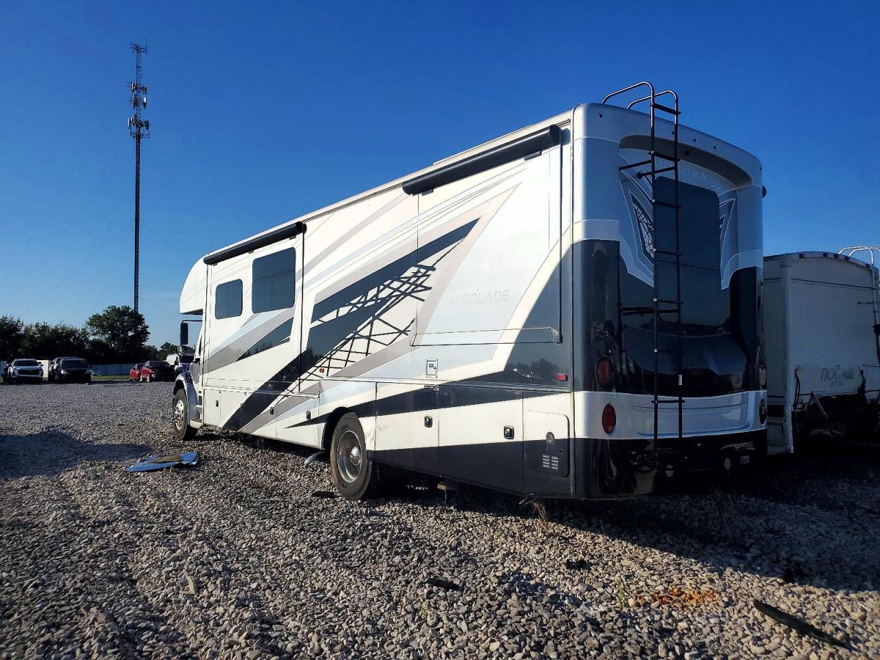 2022 FREIGHTLINER S2RV RV — Фото 3 из 10
