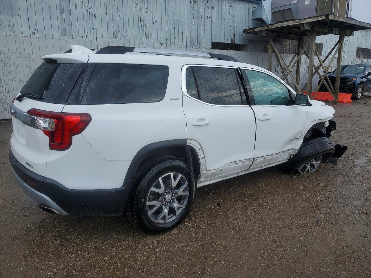 2023 GMC ACADIA SLT — Фото 3 из 14