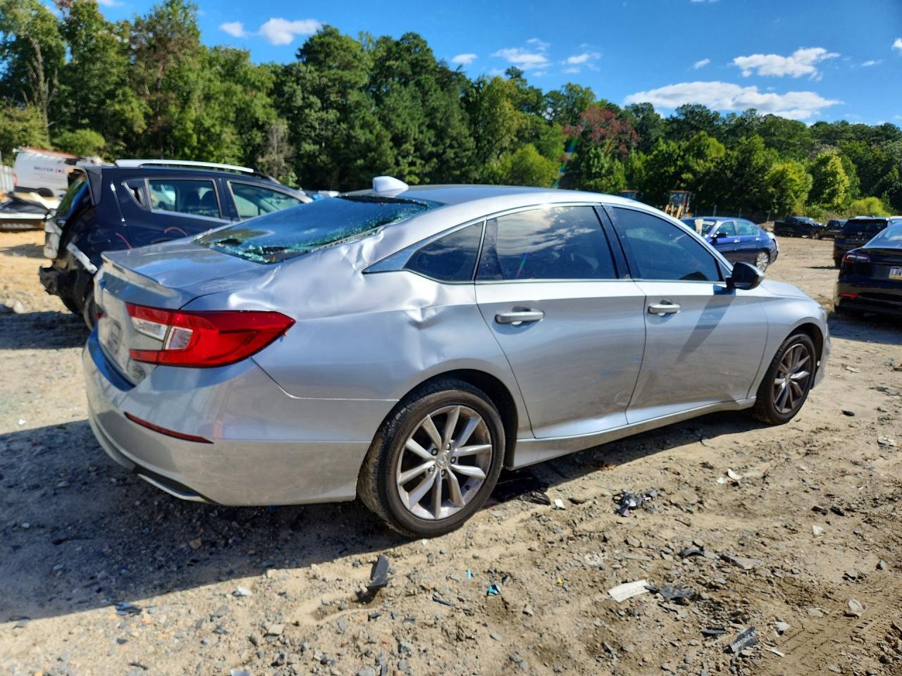 2022 HONDA ACCORD LX — Фото 3 из 13