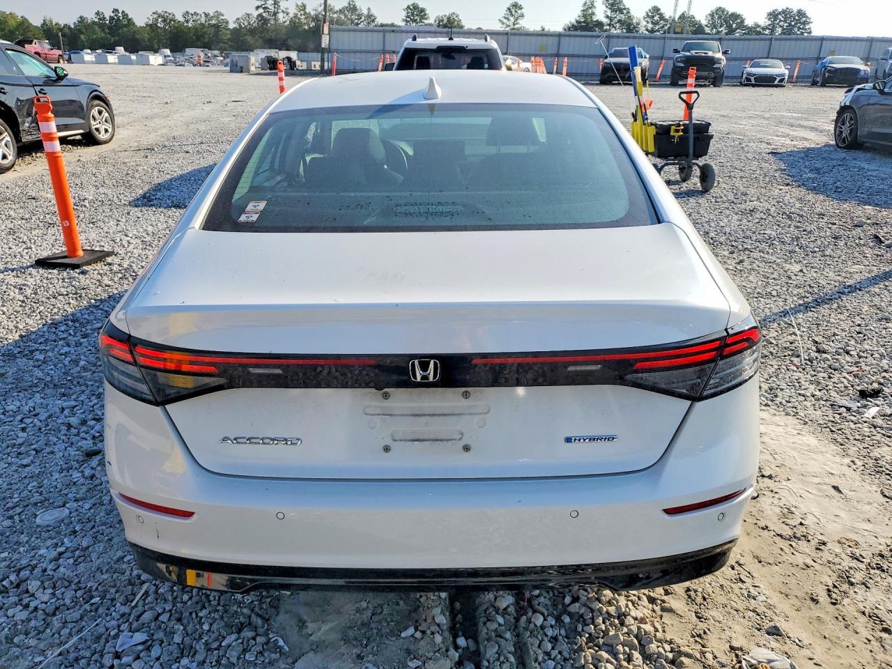 2023 HONDA ACCORD HYBRID EXL — Фото 6 из 12