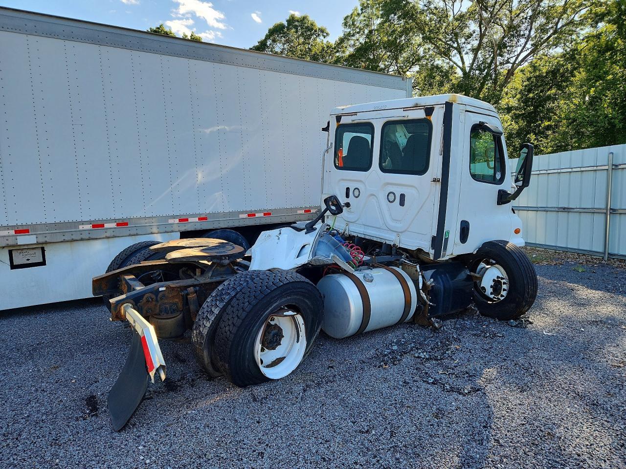 2018 FREIGHTLINER CASCADIA 1 - SEMI TRUCK — Фото 3 из 12