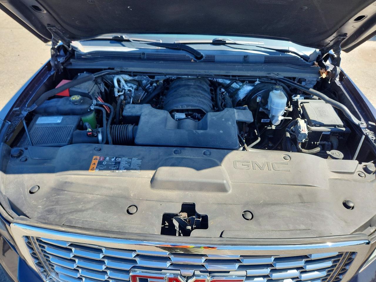 2018 GMC YUKON DENALI — Фото 12 из 13