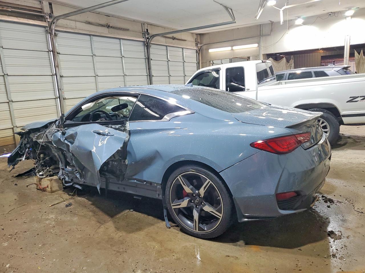 2021 INFINITI Q60 RED SPORT 400 — Фото 2 из 12