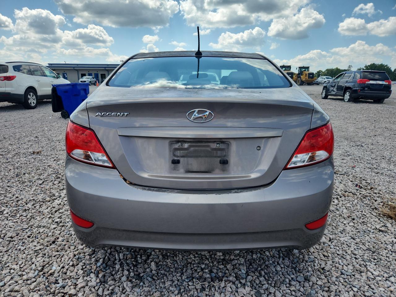 2017 HYUNDAI ACCENT SE — Фото 6 из 12