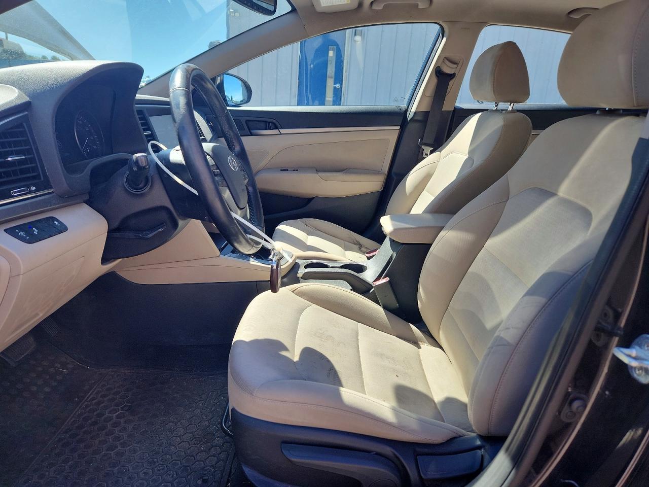 2018 HYUNDAI ELANTRA VALUE EDITION — Фото 7 из 12