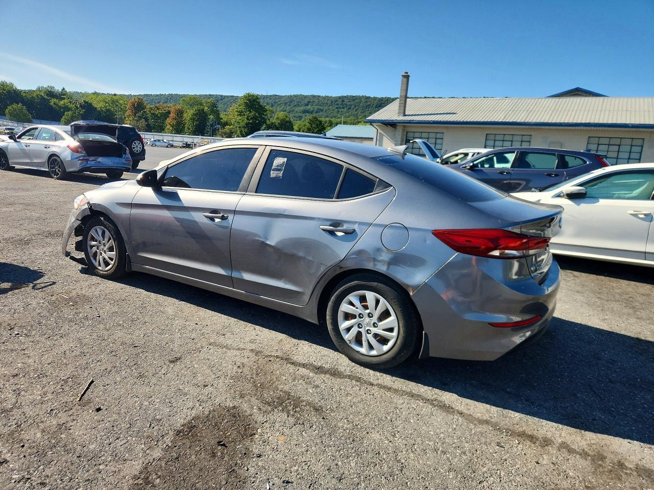 2018 HYUNDAI ELANTRA SE — Фото 2 из 12