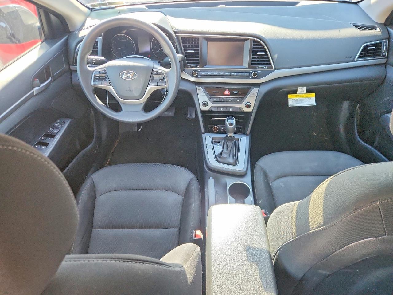 2018 HYUNDAI ELANTRA SE — Фото 8 из 12