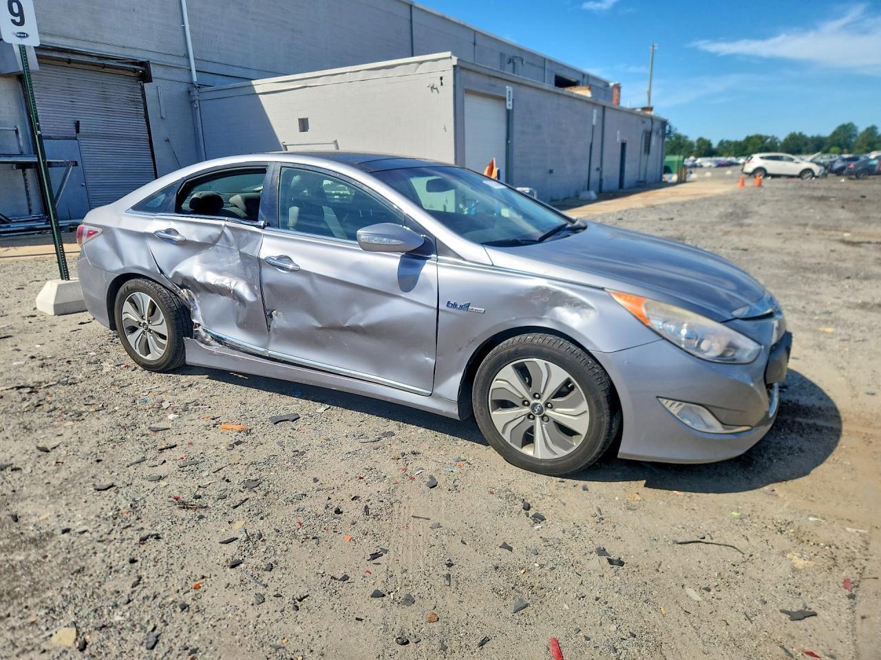 2015 HYUNDAI SONATA HYBRID LIMITED — Фото 4 из 12