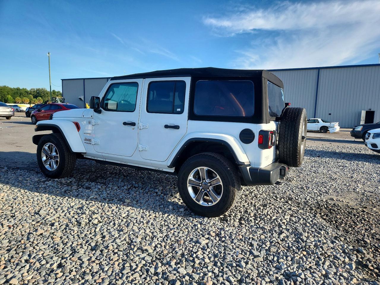 2021 JEEP WRANGLER UNLIMITED SAHARA — Фото 2 из 12