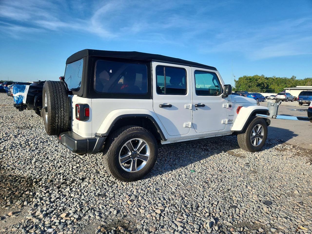 2021 JEEP WRANGLER UNLIMITED SAHARA — Фото 3 из 12