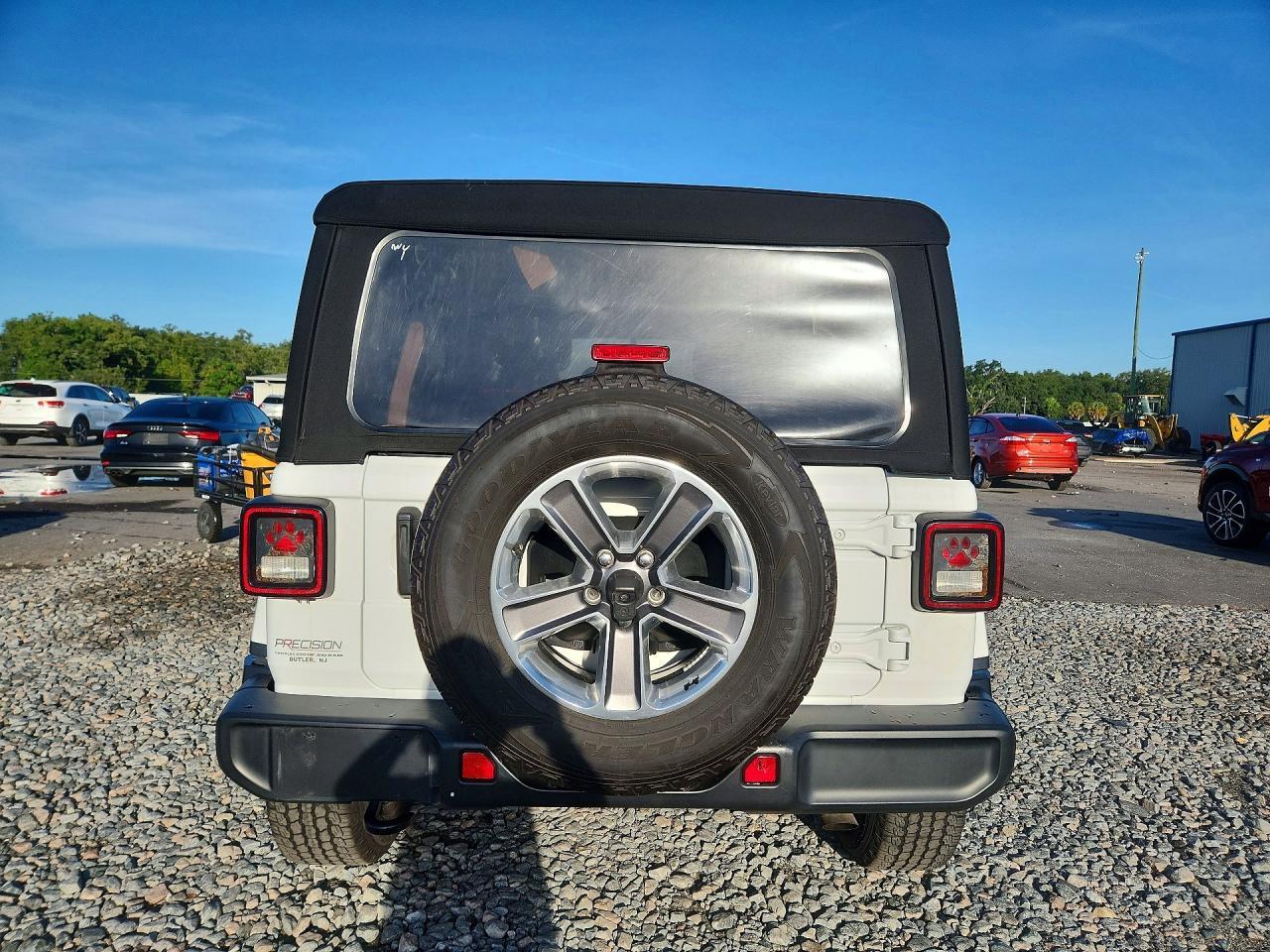 2021 JEEP WRANGLER UNLIMITED SAHARA — Фото 6 из 12