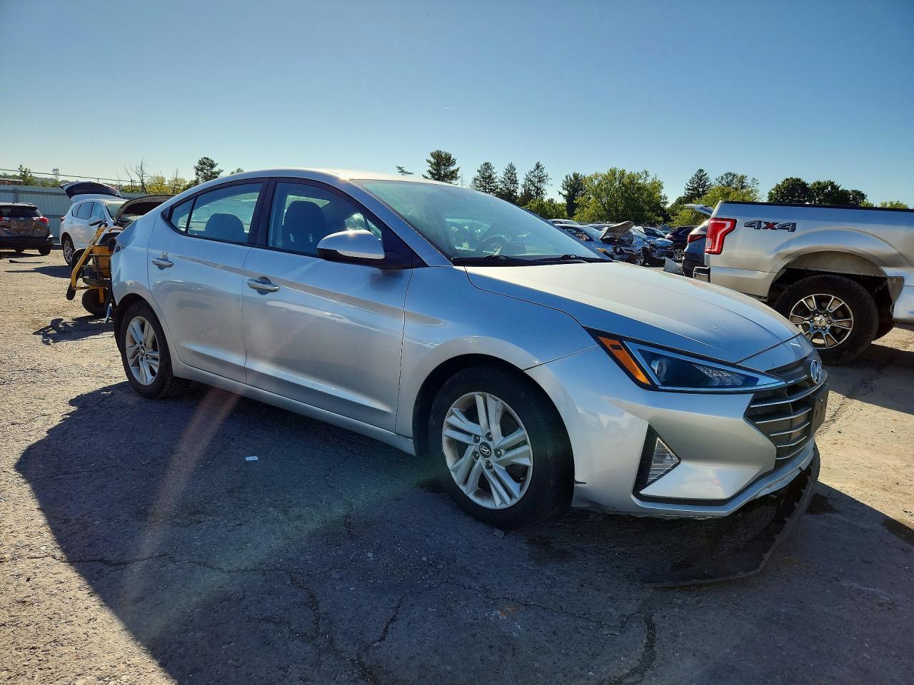 2019 HYUNDAI ELANTRA SEL — Фото 4 из 13