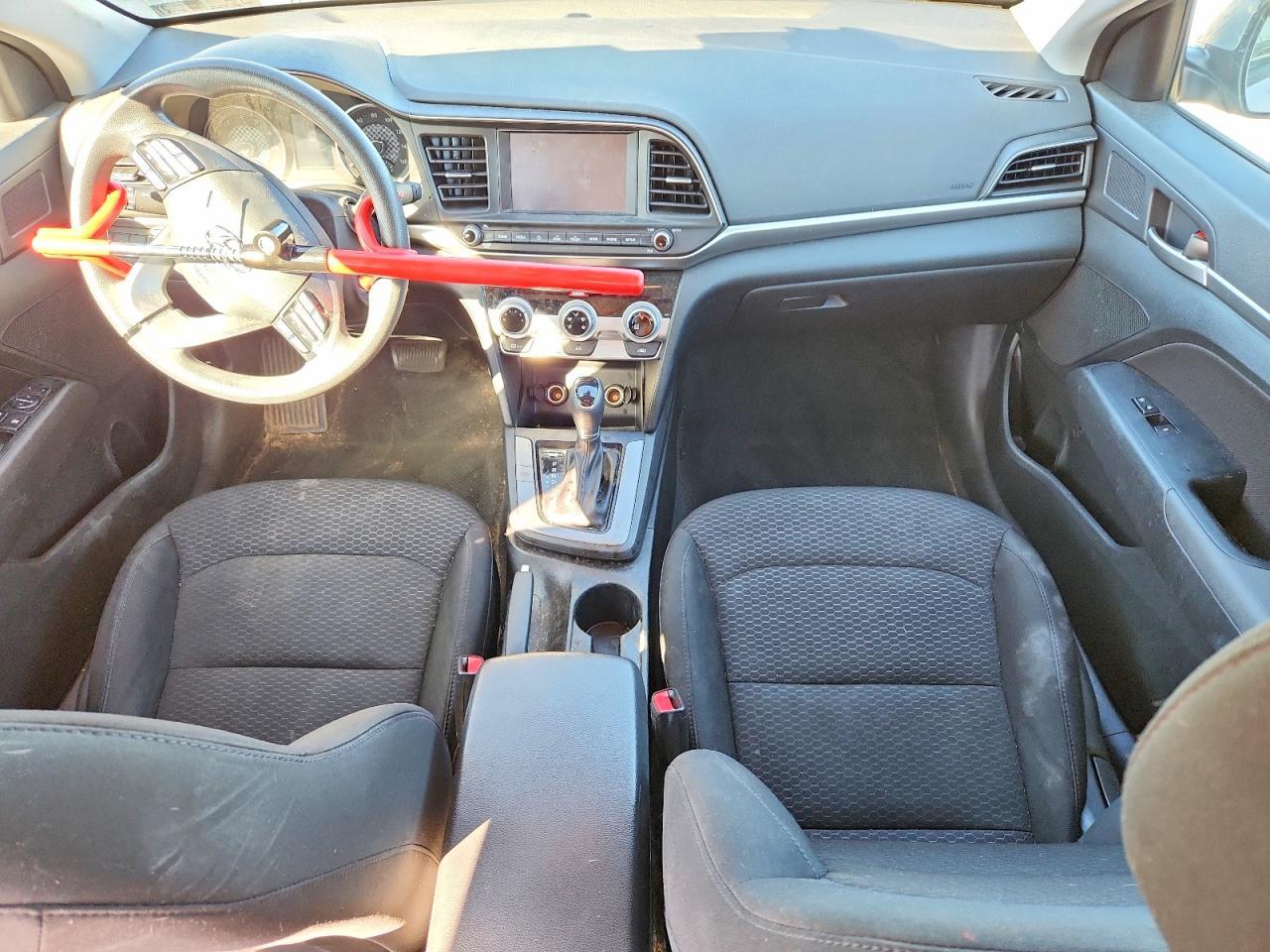2019 HYUNDAI ELANTRA SEL — Фото 8 из 13