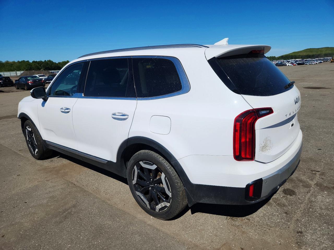 2024 KIA TELLURIDE S — Фото 2 из 14