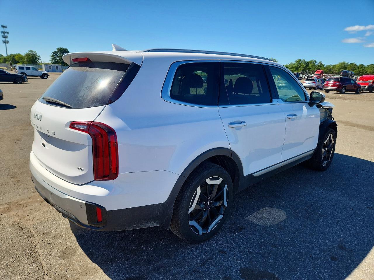 2024 KIA TELLURIDE S — Фото 3 из 14