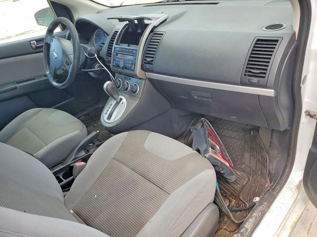 2012 NISSAN SENTRA 2.0 — Фото 8 из 12