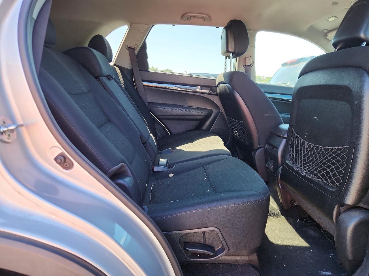 2014 KIA SORENTO LX — Фото 11 из 13