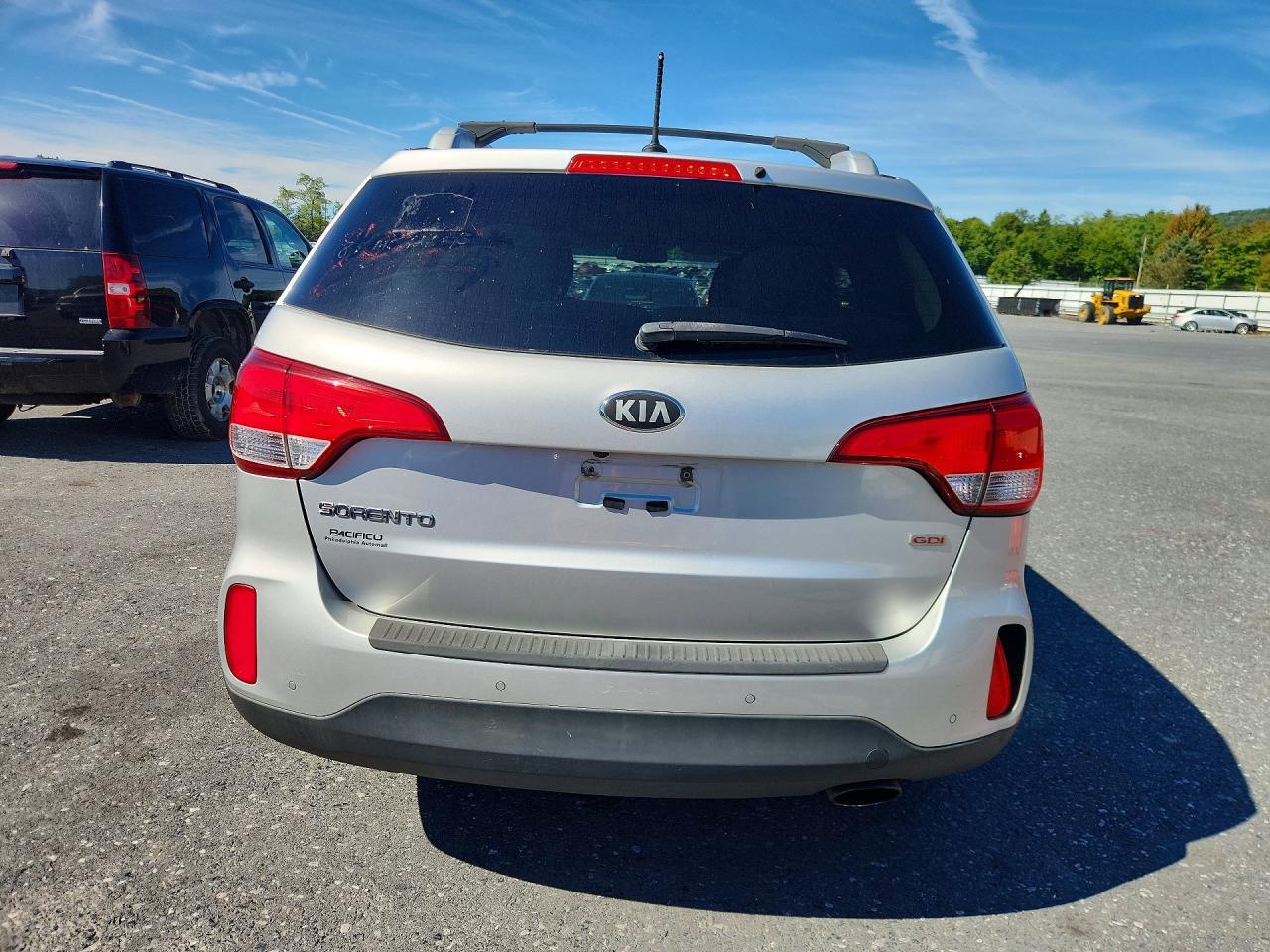 2014 KIA SORENTO LX — Фото 6 из 13