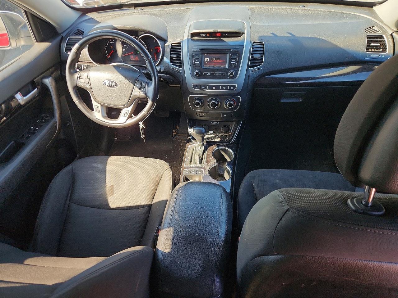 2014 KIA SORENTO LX — Фото 8 из 13