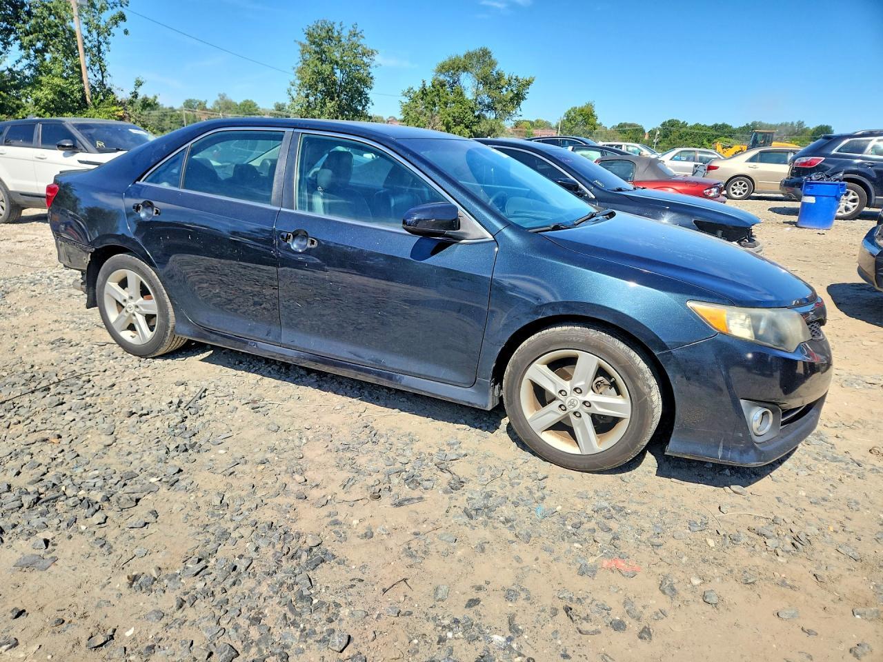 2012 TOYOTA CAMRY SE — Фото 4 из 12