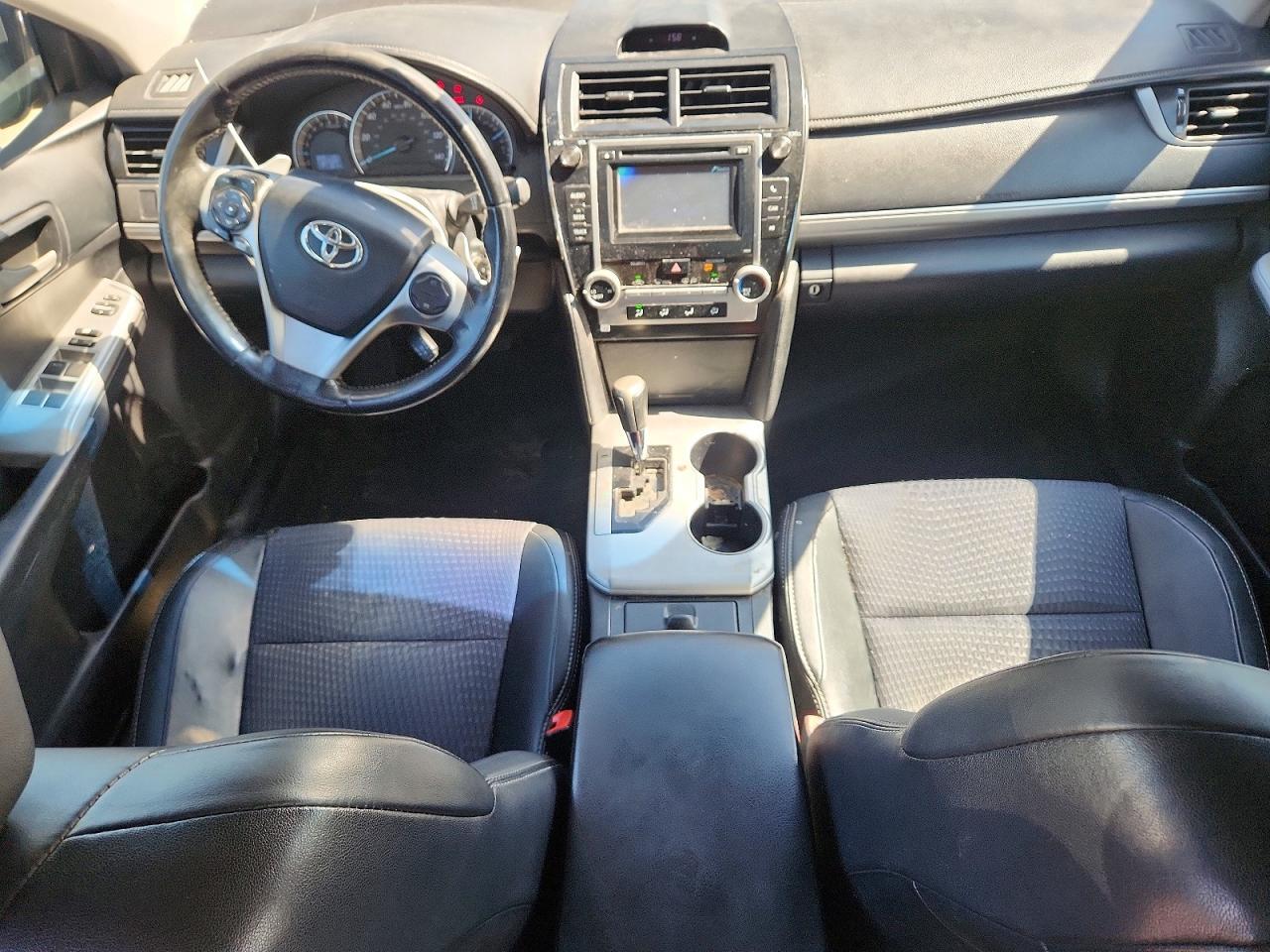 2012 TOYOTA CAMRY SE — Фото 8 из 12