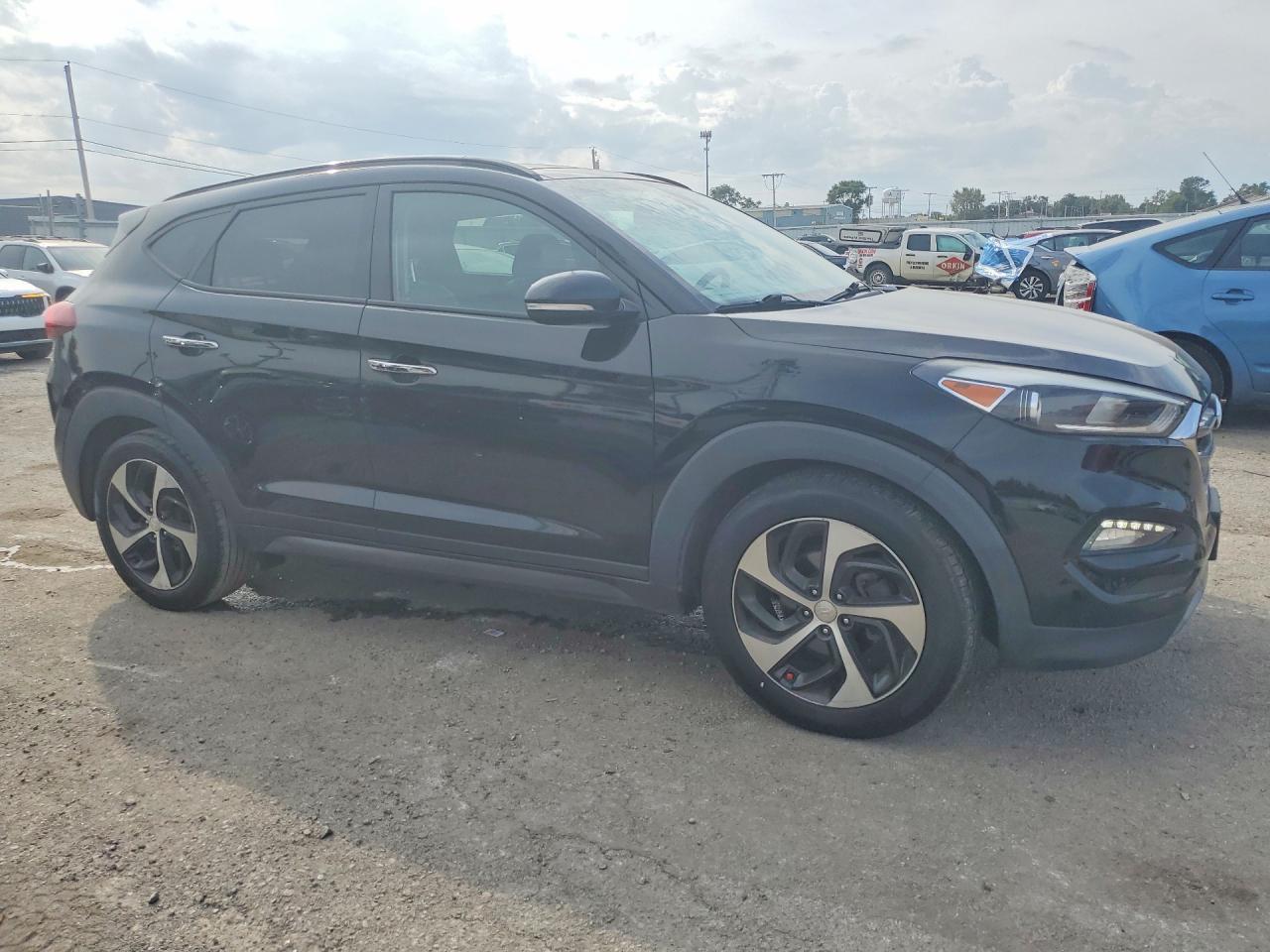 2016 HYUNDAI TUCSON LIMITED — Фото 4 из 13