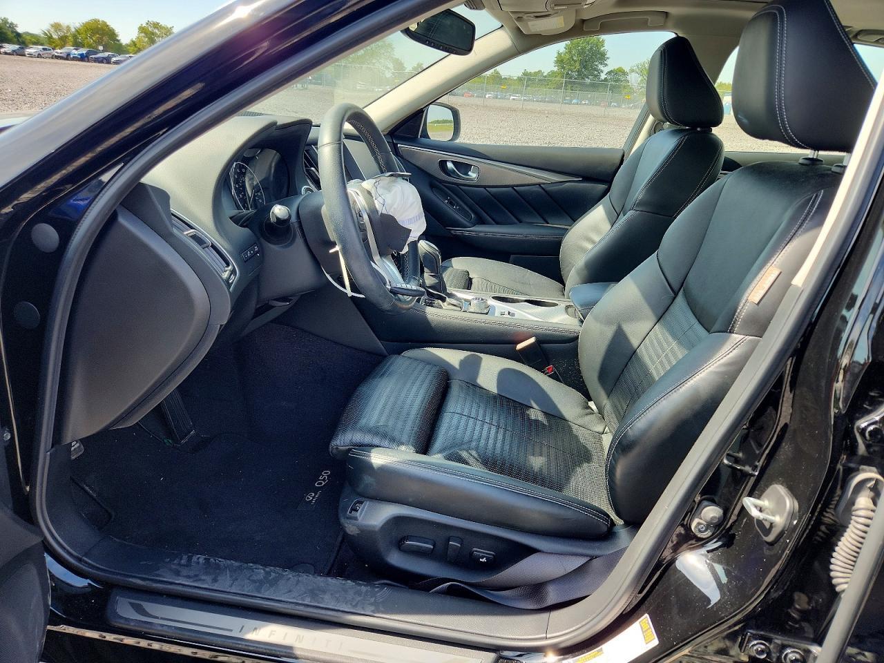 2019 INFINITI Q50 3.0T LUXE — Фото 7 из 12