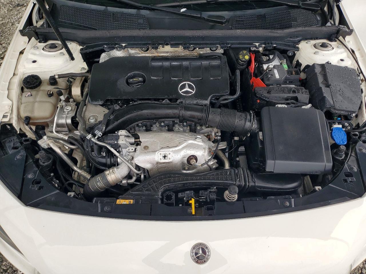 2022 MERCEDES-BENZ A 220 — Фото 11 из 12