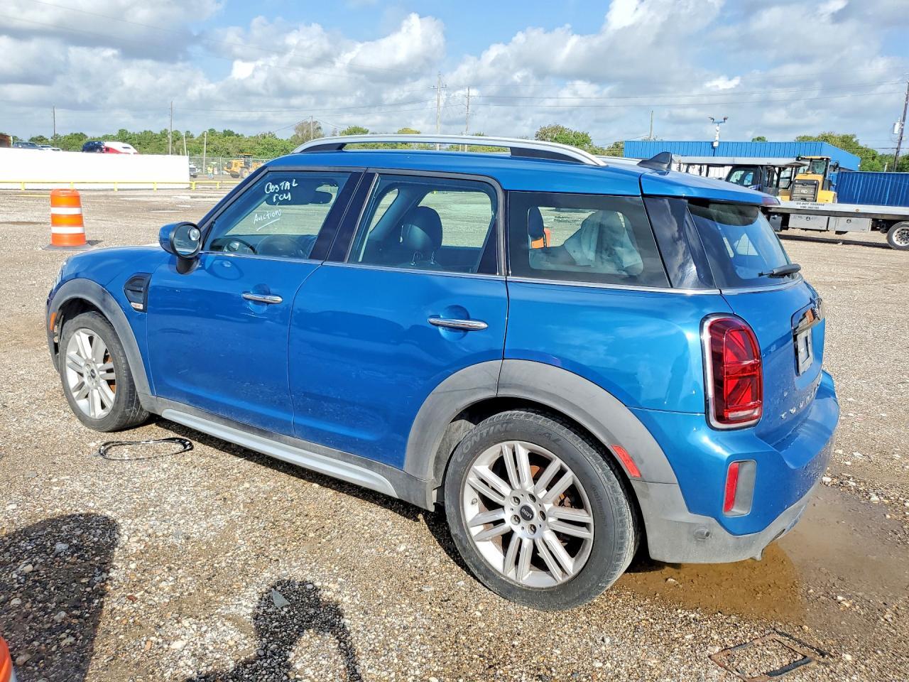 2022 MINI COOPER COUNTRYMAN — Фото 2 из 12
