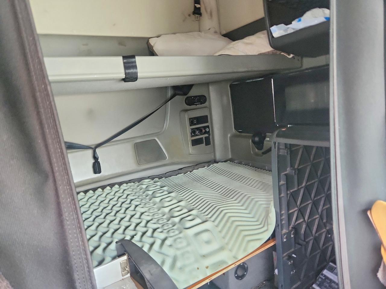 2016 INTERNATIONAL PROSTAR - TRUCK CAB AND CHASSIS — Фото 10 из 13
