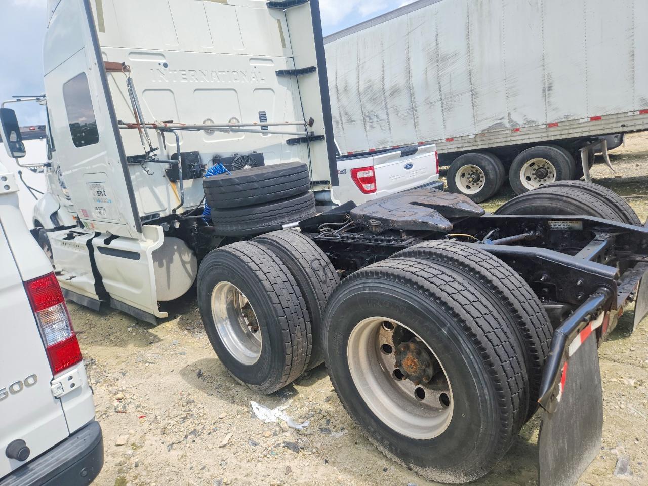 2016 INTERNATIONAL PROSTAR - TRUCK CAB AND CHASSIS — Фото 2 из 13