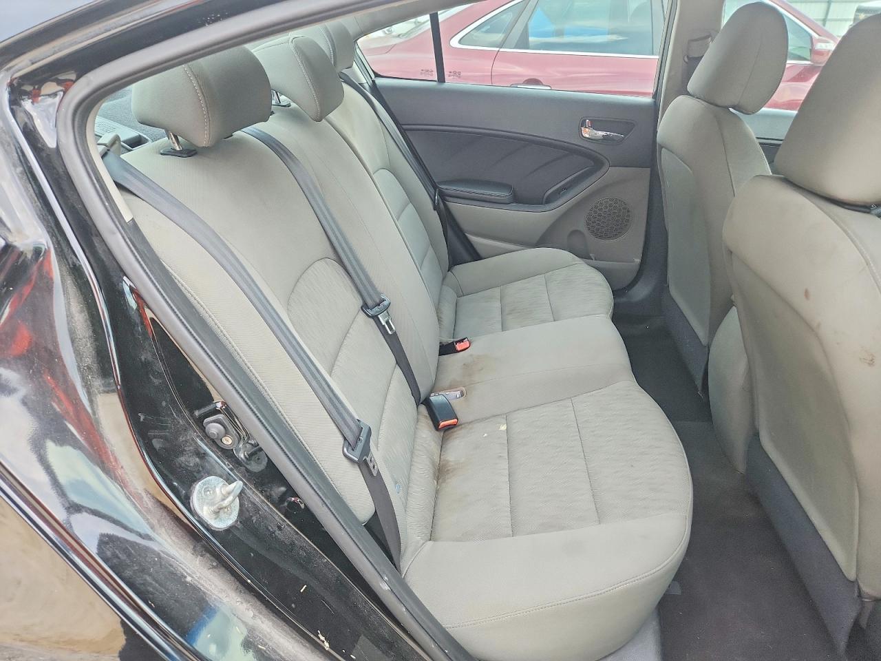 2015 KIA FORTE LX — Фото 10 из 12