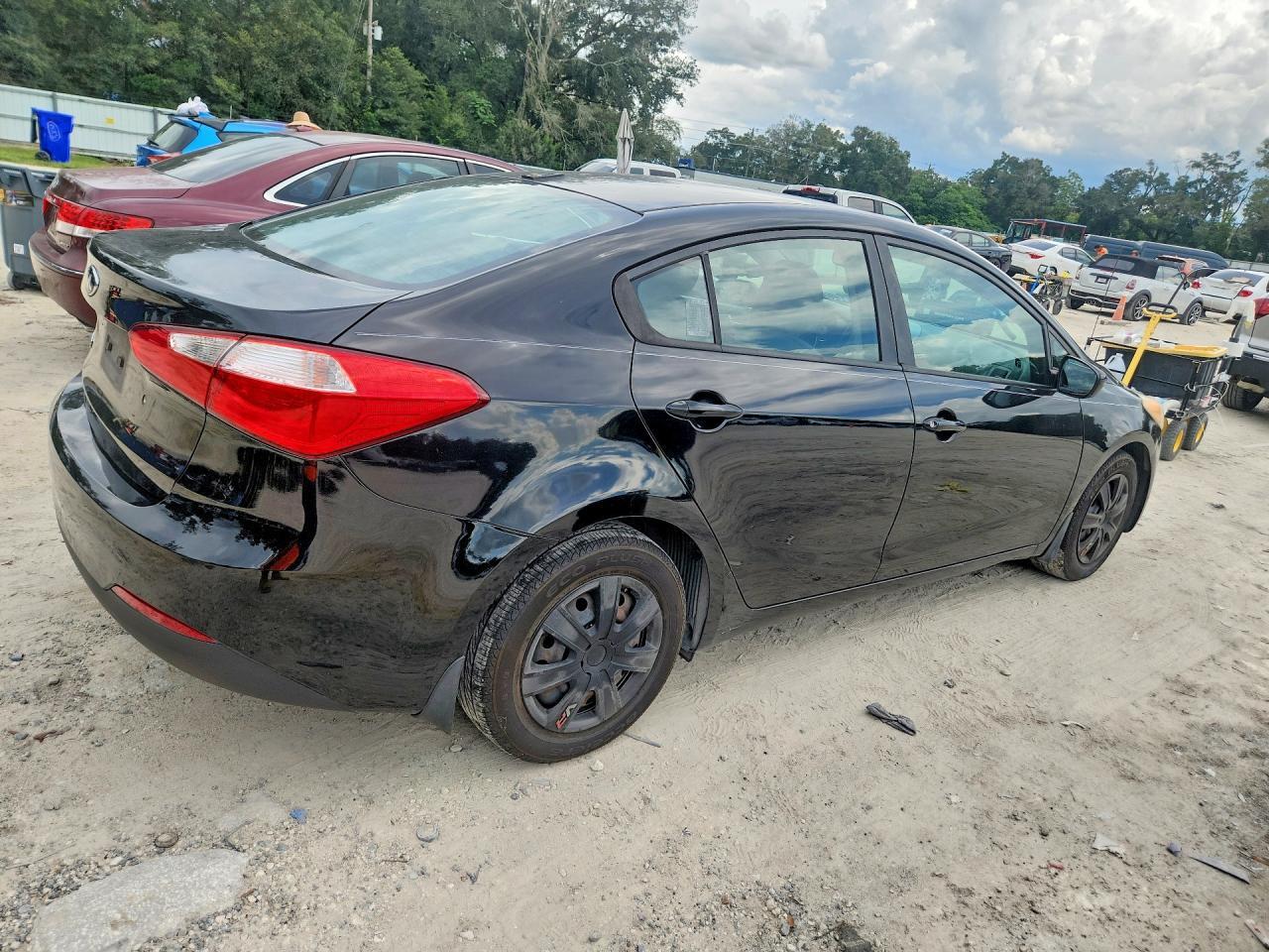 2015 KIA FORTE LX — Фото 3 из 12