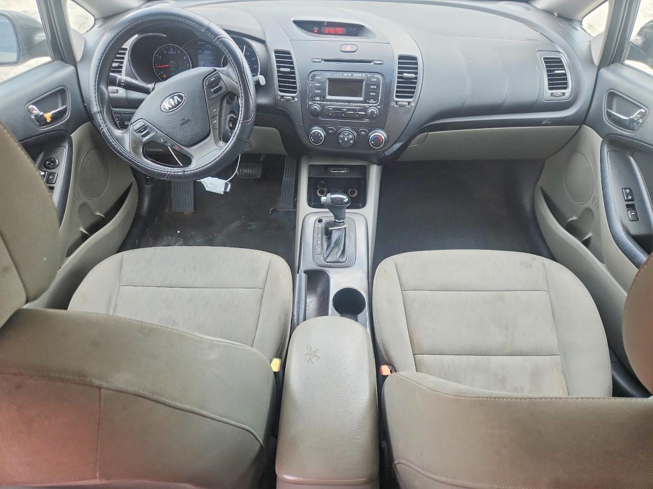 2015 KIA FORTE LX — Фото 8 из 12