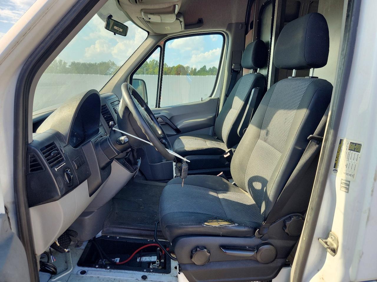 2013 MERCEDES-BENZ SPRINTER 2500 HIGH ROOF DELIVERY VAN — Фото 7 из 13