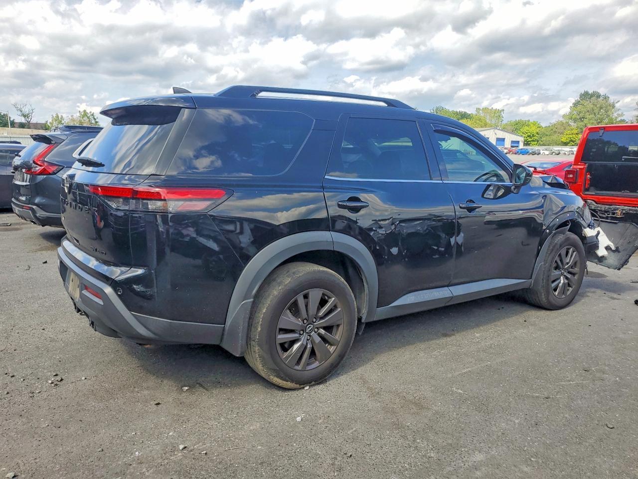 2022 NISSAN PATHFINDER SV — Фото 3 из 14