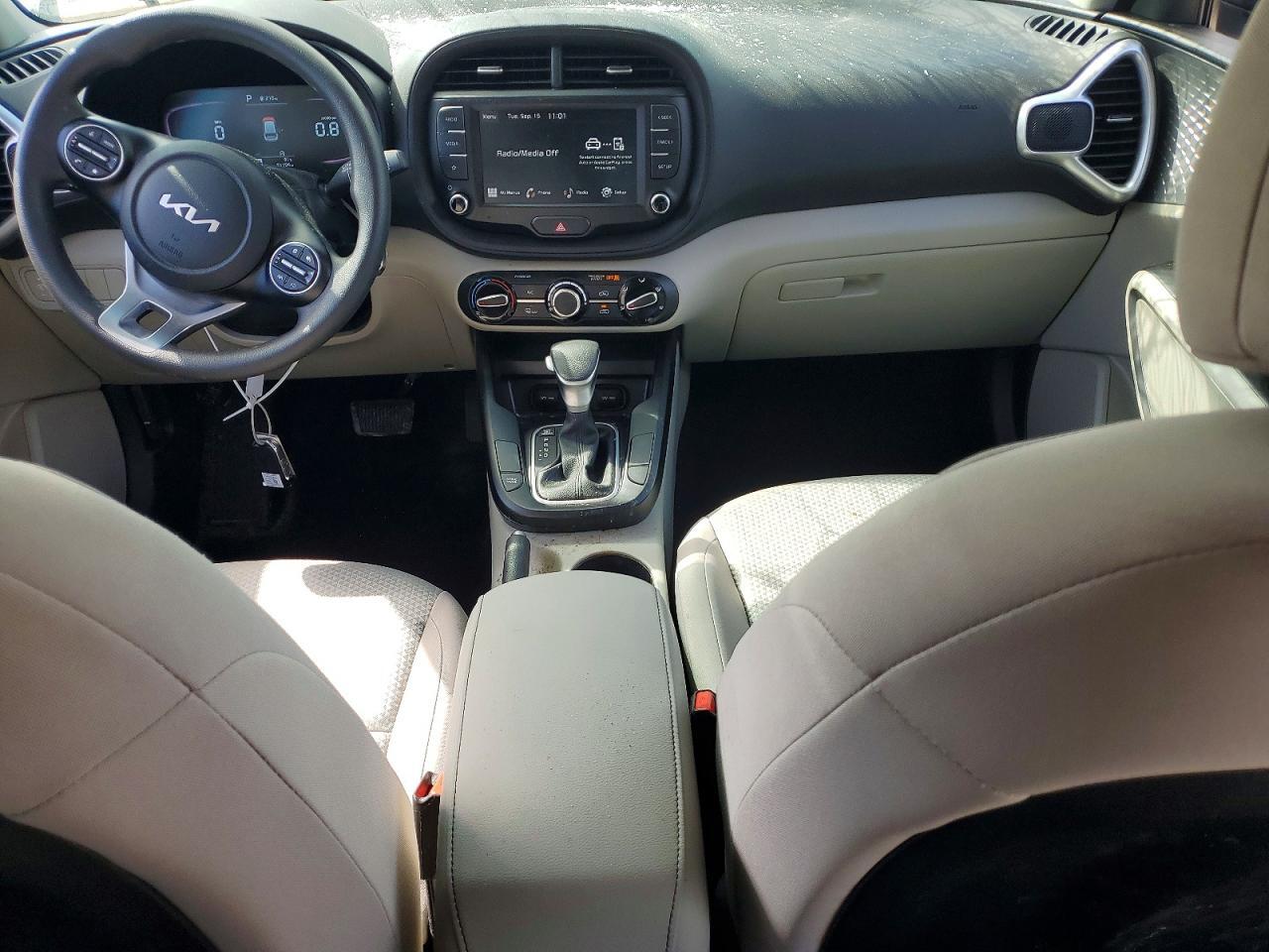 2023 KIA SOUL LX — Фото 8 из 14