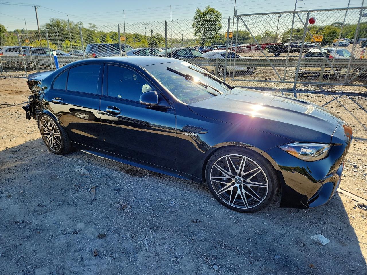 2024 MERCEDES-BENZ C 63 AMG S E PERFORMANCE — Фото 4 из 12